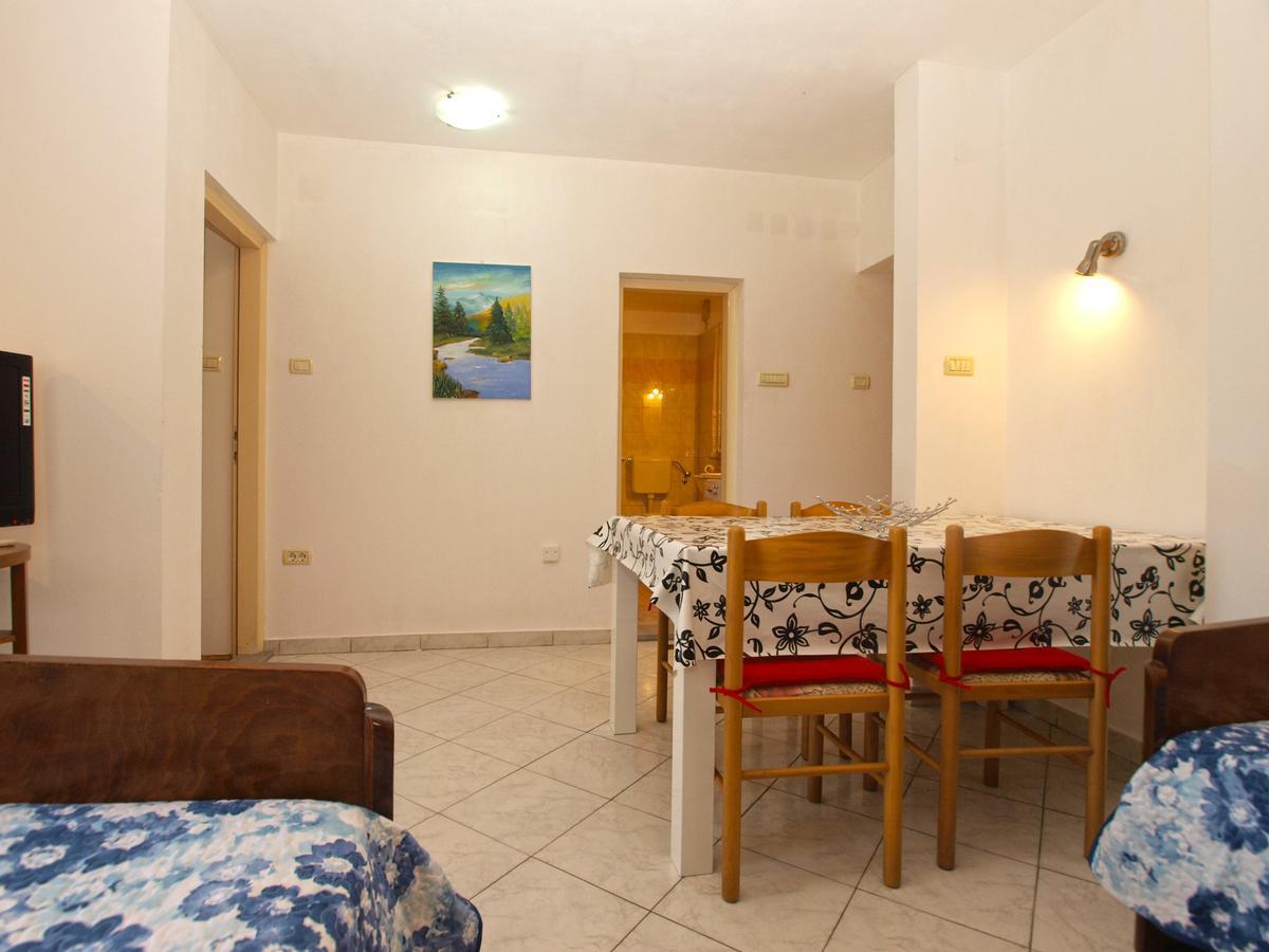 Apartments Mladen 1588 Pula Exterior foto